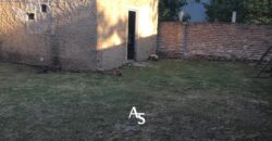 Casa de 100m2 + local comercial