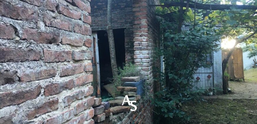 Terreno 865m2 con construcción
