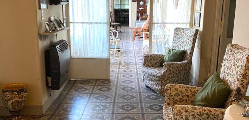 Casa Céntrica Antigua en Navarro