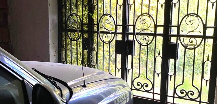 Casa Céntrica Antigua en Navarro