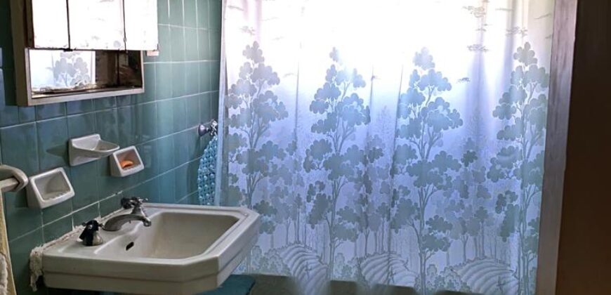 Casa Céntrica Antigua en Navarro