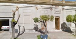 Casa Céntrica Antigua en Navarro