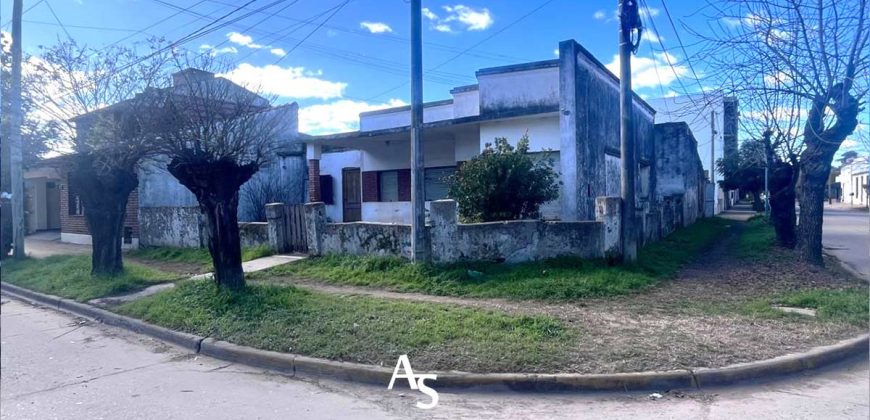 Casa a reciclar en esquina