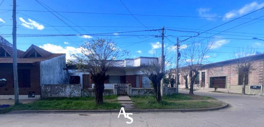 Casa a reciclar en esquina