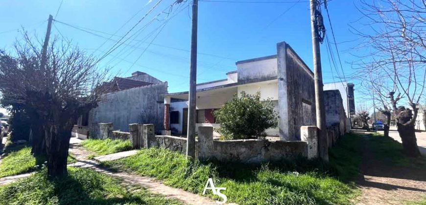 Casa a reciclar en esquina