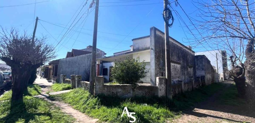 Casa a reciclar en esquina