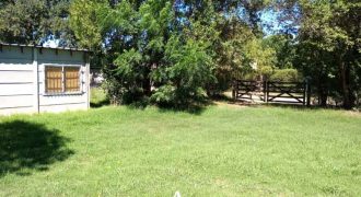 Casa en venta sobre gran lote en Las Marianas