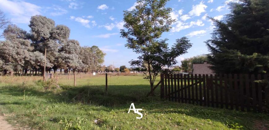Terreno de 1035 m2 en esquina