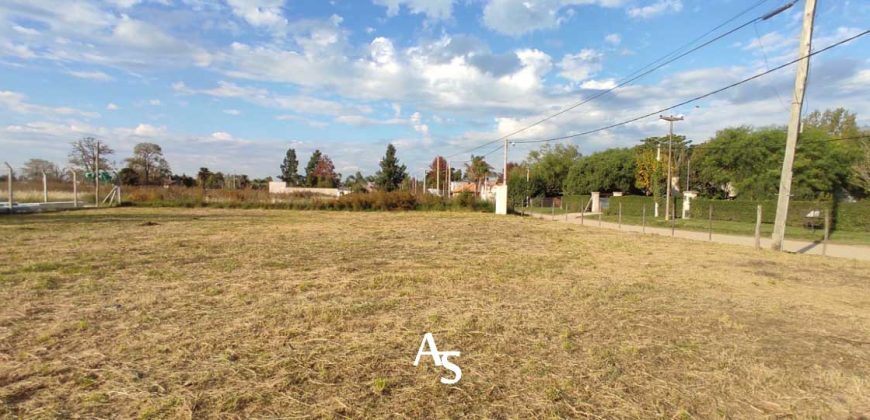 Terreno de 801 m2 en esquina – Financiación