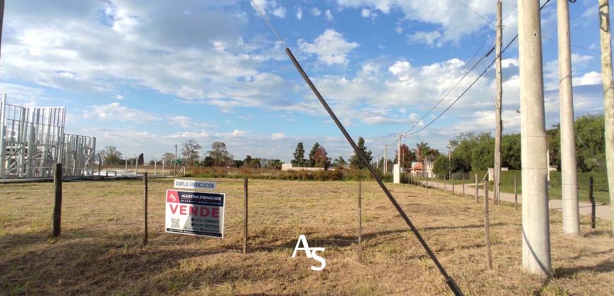 Terreno de 801 m2 en esquina – Financiación