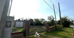 Terreno de 858m2 con galpón