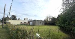 Terreno de 858m2 con galpón