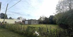 Terreno de 858m2 con galpón