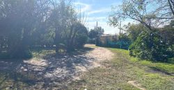 Gran terreno con casa de 135 m2
