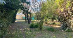 Gran terreno con casa de 135 m2