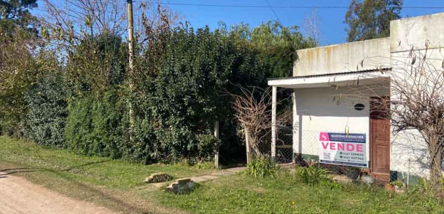 Gran terreno con casa de 135 m2
