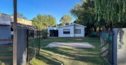 Casa, quincho con pileta y local comercial