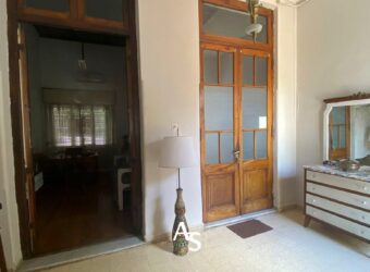 Casa antigua + local comercial