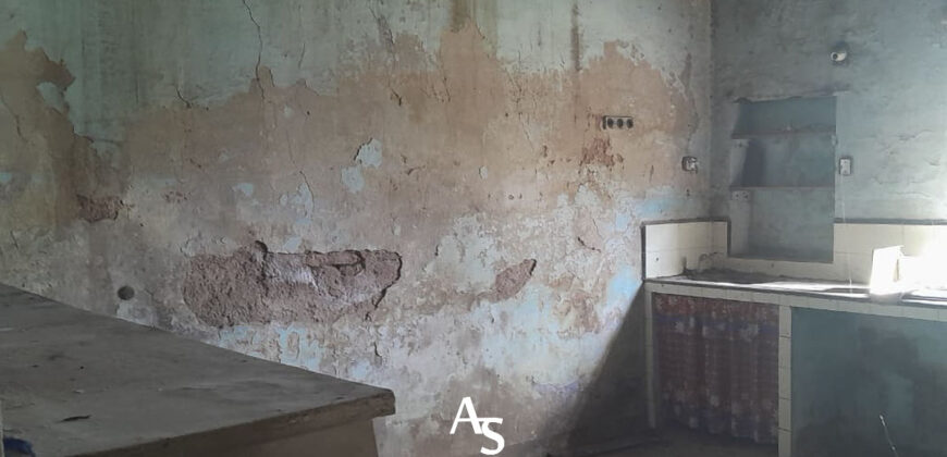 Lote de 2980 m2 en esquina