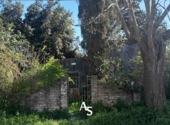 Lote de 2980 m2 en esquina