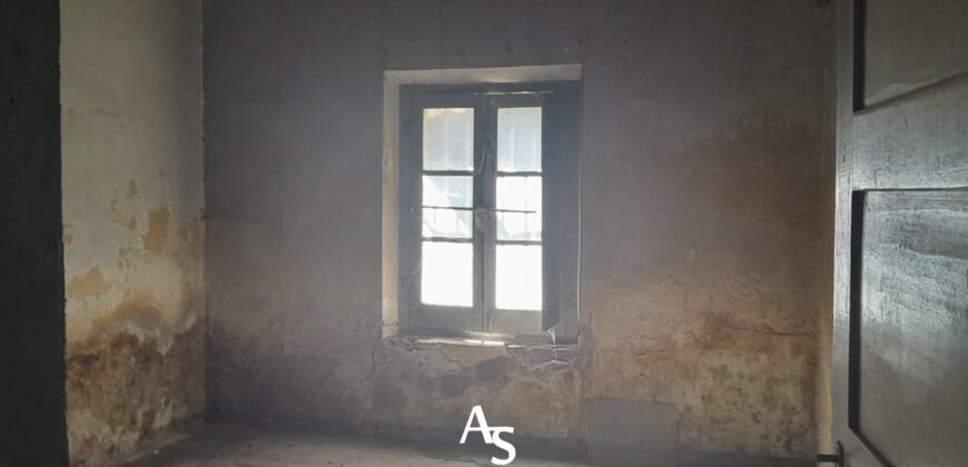 Lote de 2980 m2 en esquina