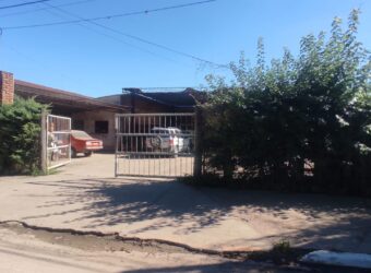 Excelente galpón de 506 m2 cubiertos