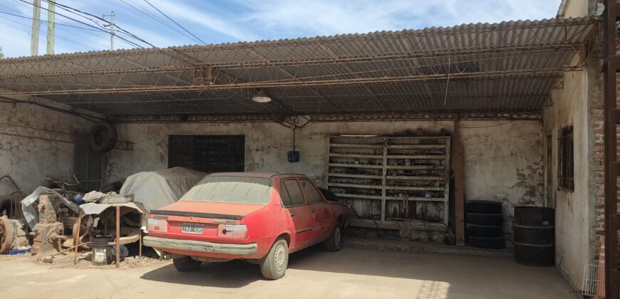 Excelente galpón de 506 m2 cubiertos