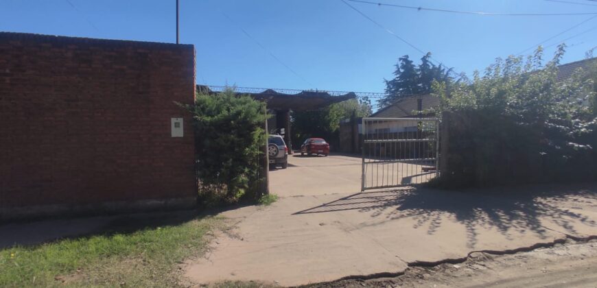 Excelente galpón de 506 m2 cubiertos