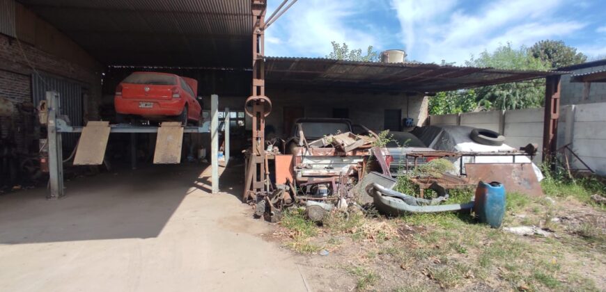 Excelente galpón de 506 m2 cubiertos