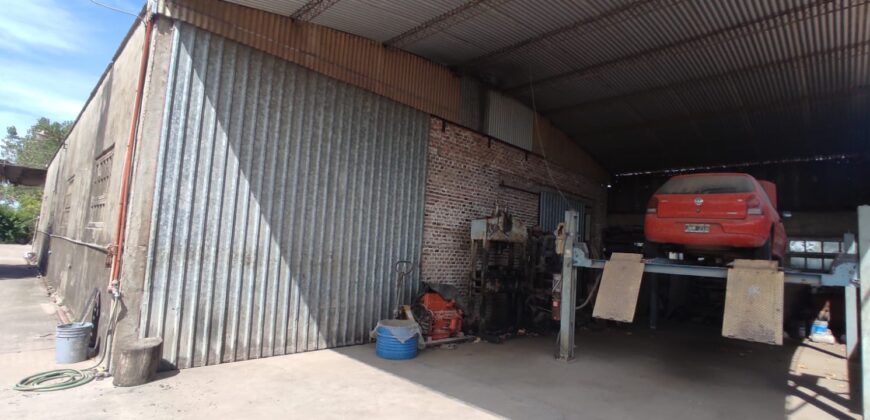 Excelente galpón de 506 m2 cubiertos