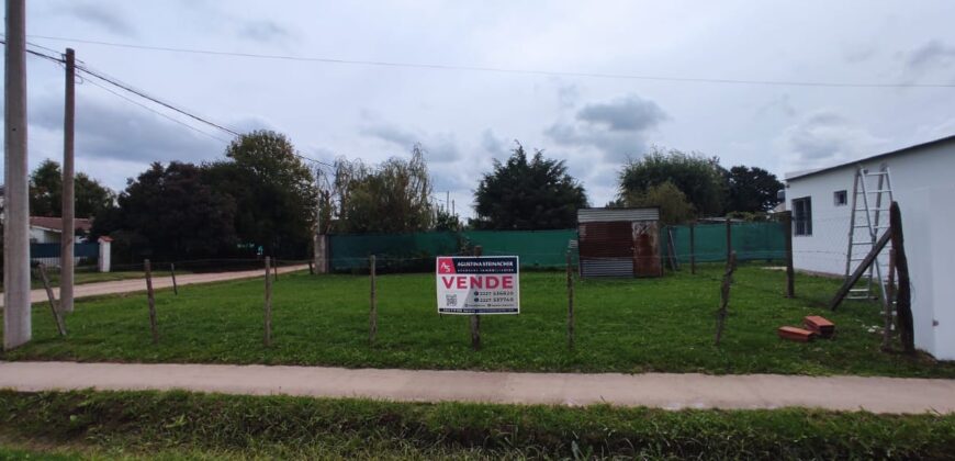 Venta en block | Terreno + dos casas