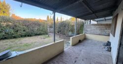 Casa con gran parque y pileta sobre calle 24