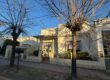 Casa con gran parque y pileta sobre calle 24