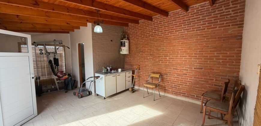 Casa en Calle 131, Navarro