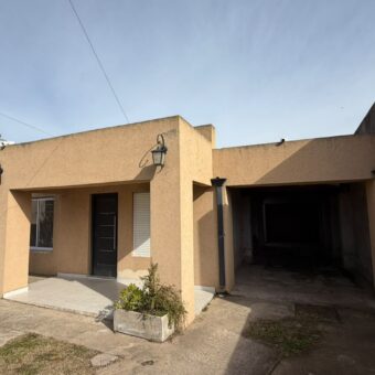 Casa en Calle 131, Navarro