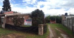 Casa 3 ambientes con gran parque en Las Heras, Bs As