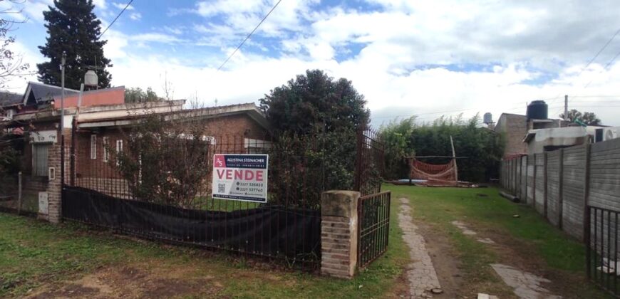 Casa 3 ambientes con gran parque en Las Heras, Bs As