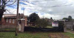Casa 3 ambientes con gran parque en Las Heras, Bs As