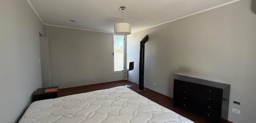 Casa 6 ambientes en Barrio La Olivia