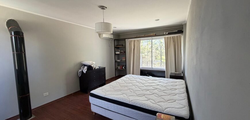 Casa 6 ambientes en Barrio La Olivia